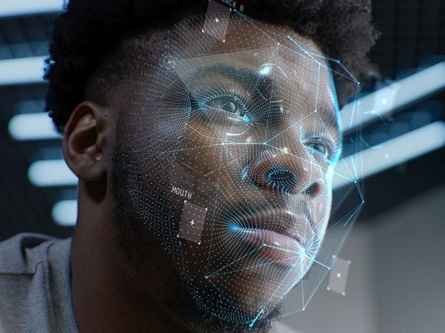Mesh mapping overlay on face