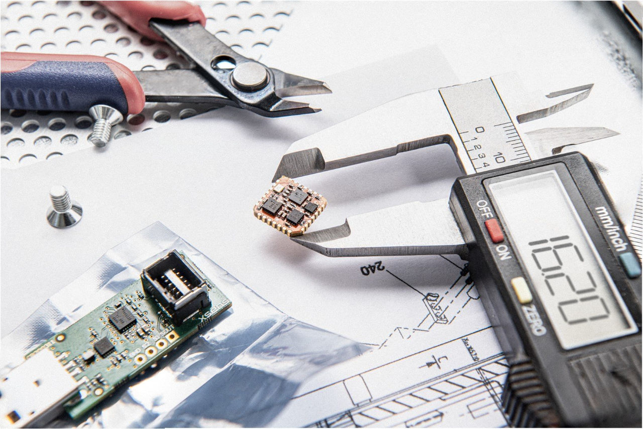 MTi-3 的陀螺儀輸出還可以準確測量車輛經過任何坡度表面時的傾斜度。