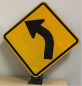 RGB彩色與RGB-IR攝影機的交通號誌與防偽應用成像差異